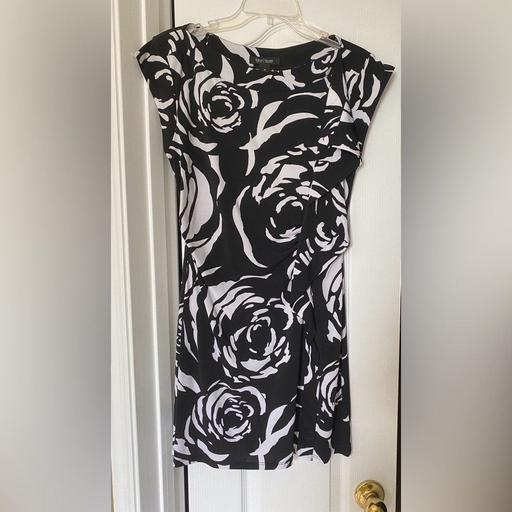 White House, black market dress size medium